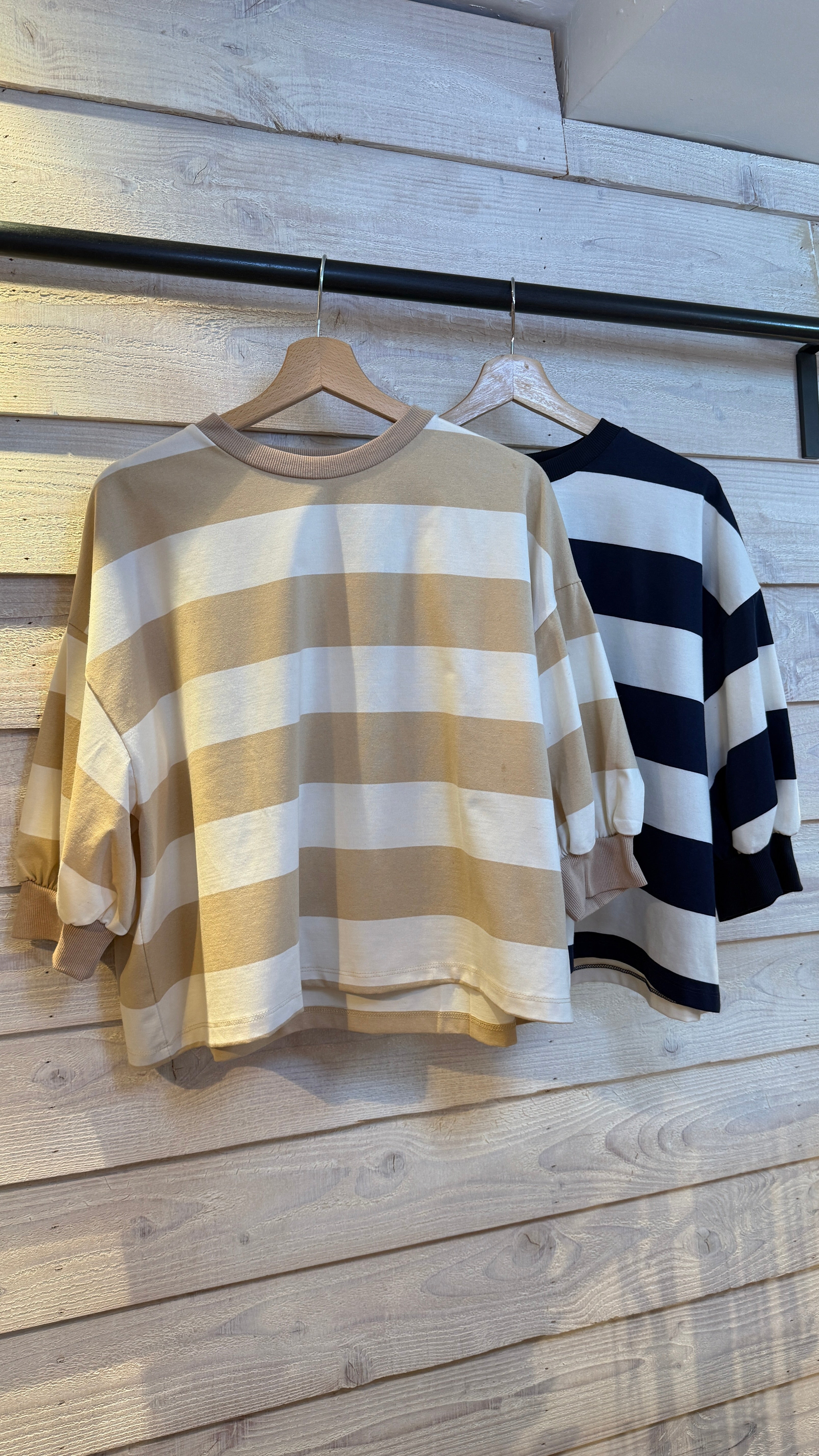Sweater/ beige/ STRIPE