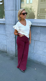 Afbeelding in Gallery-weergave laden, Blouse/ v- hals/ volant/ crème /CHRISTY
