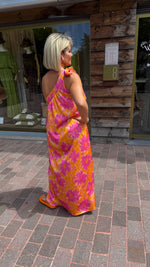 Afbeelding in Gallery-weergave laden, Satinlook jurk/ asymmetrisch/ JULIENNE
