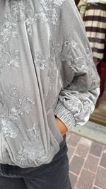 Afbeelding in Gallery-weergave laden, Bomber jacket/ MILA
