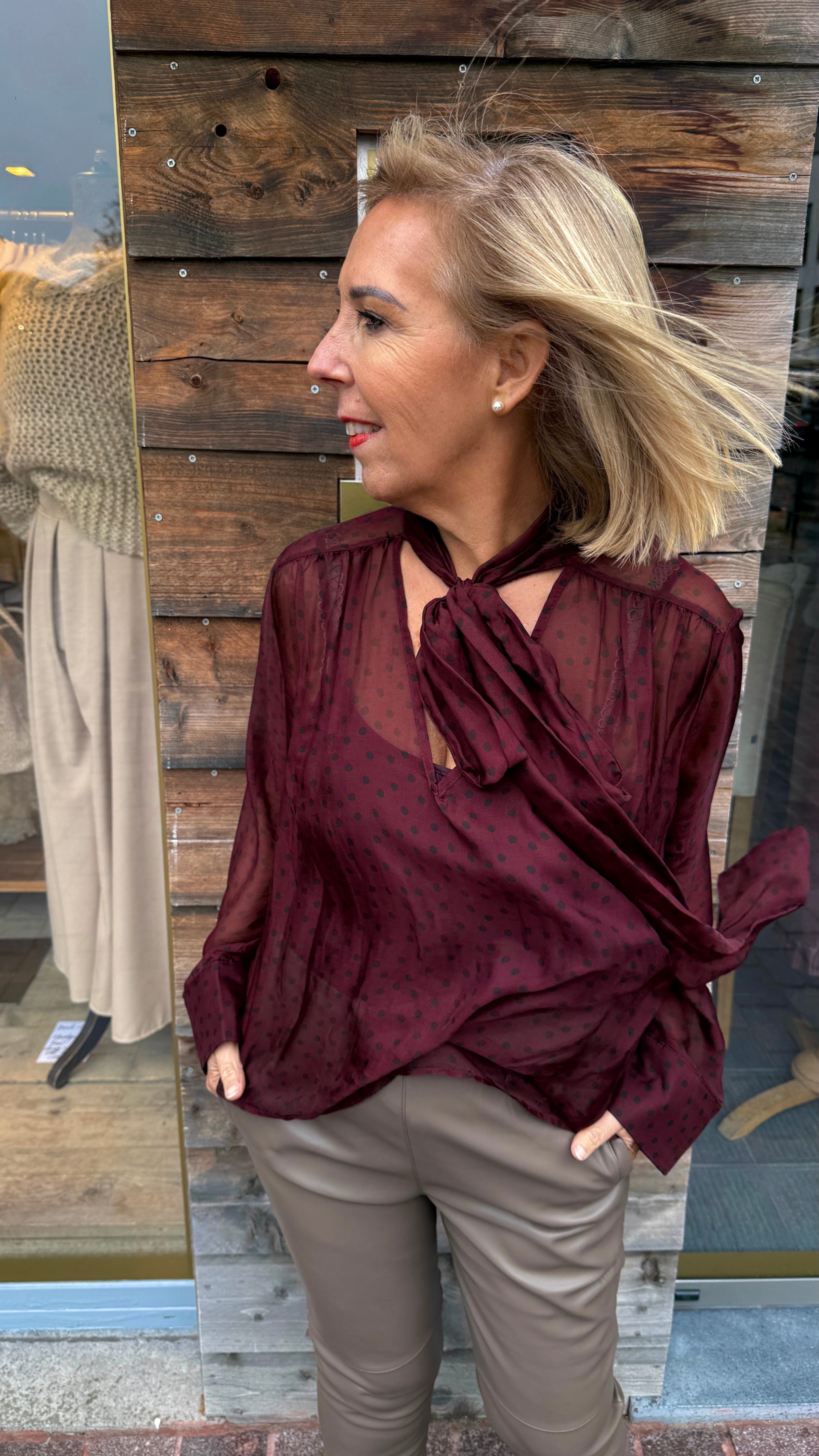 Blouse/ strik/ polkadot/JULIENNE