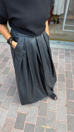 Afbeelding in Gallery-weergave laden, Rok/ leatherlook/ JACLYN
