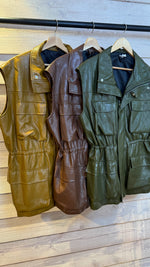 Afbeelding in Gallery-weergave laden, Gilet / ARTSY
