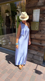 Afbeelding in Gallery-weergave laden, Satinlook jurk/ asymmetrisch/ JULIENNE
