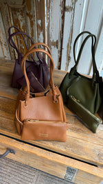 Afbeelding in Gallery-weergave laden, Tas leder met pochette/ CHLOÉ
