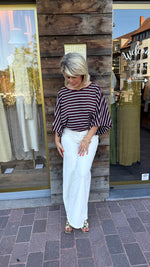 Afbeelding in Gallery-weergave laden, T-shirt met v-hals/streep/DAAN
