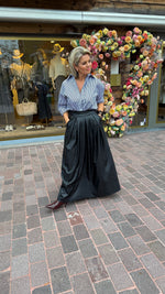 Afbeelding in Gallery-weergave laden, Rok/ zwart/leatherlook/ JACLYN
