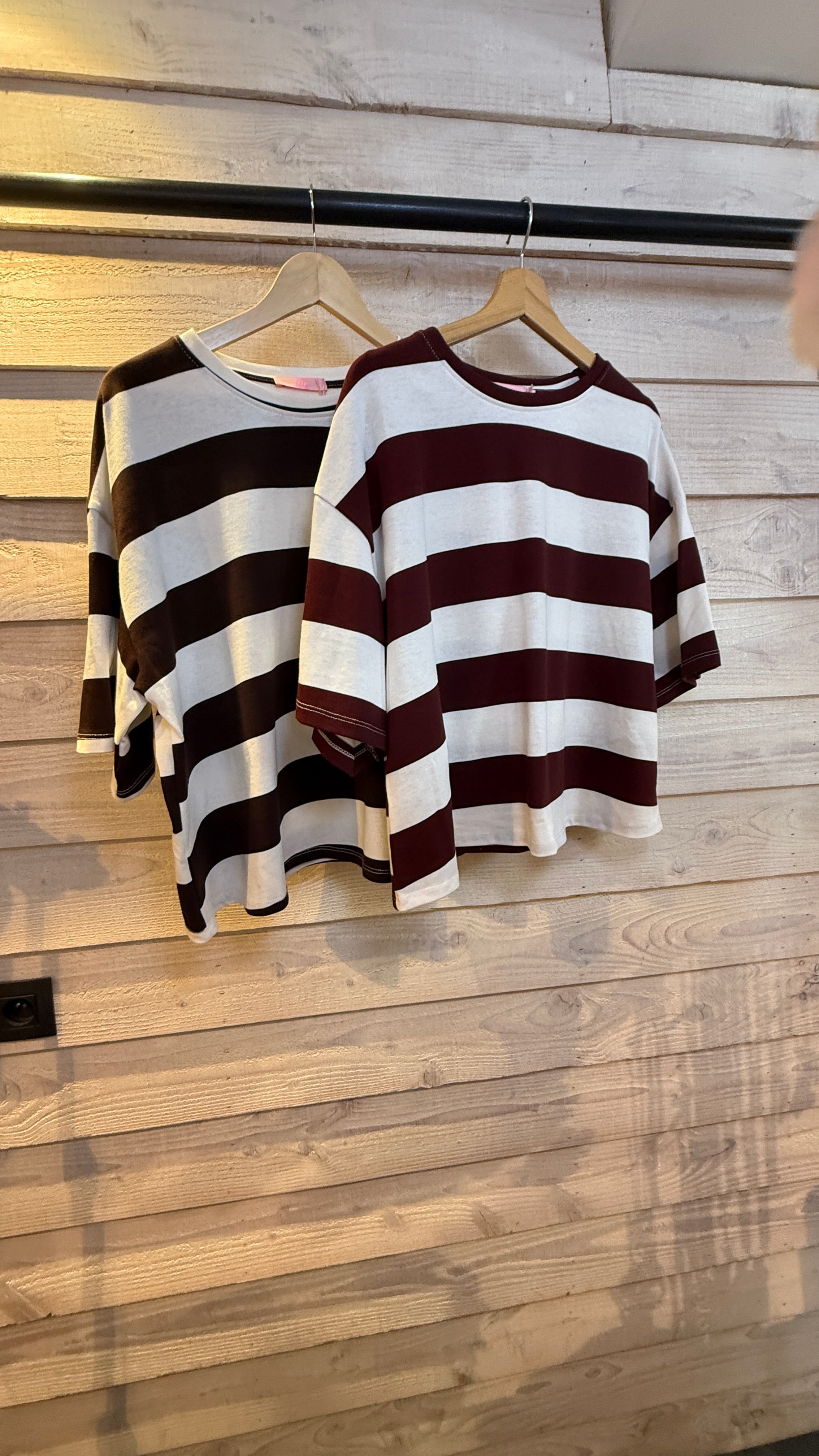 Sweater/ t-shirt/MILOU