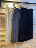Afbeelding in Gallery-weergave laden, Rok corduroy/ IMAANI

