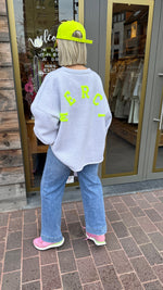 Afbeelding in Gallery-weergave laden, Sweater MERCI/ fluogeel
