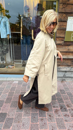 Afbeelding in Gallery-weergave laden, Trenchcoat/ beige/ JULIE
