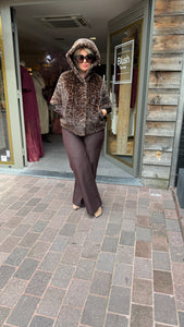 Fake fur vest/ leopard/MEI-LI