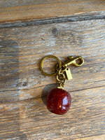 Afbeelding in Gallery-weergave laden, Bag charm/ kers
