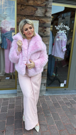 Afbeelding in Gallery-weergave laden, Jas/fluffy/roze/ KATE
