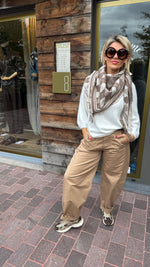 Afbeelding in Gallery-weergave laden, Sjaal/ beige/MARIE
