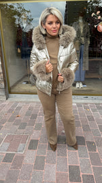Afbeelding in Gallery-weergave laden, Jas/ goud/ ELFI
