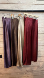 Afbeelding in Gallery-weergave laden, Satinlook rok/ IRMA
