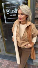 Afbeelding in Gallery-weergave laden, Bodywarmer/ mokka/ ISABELLE

