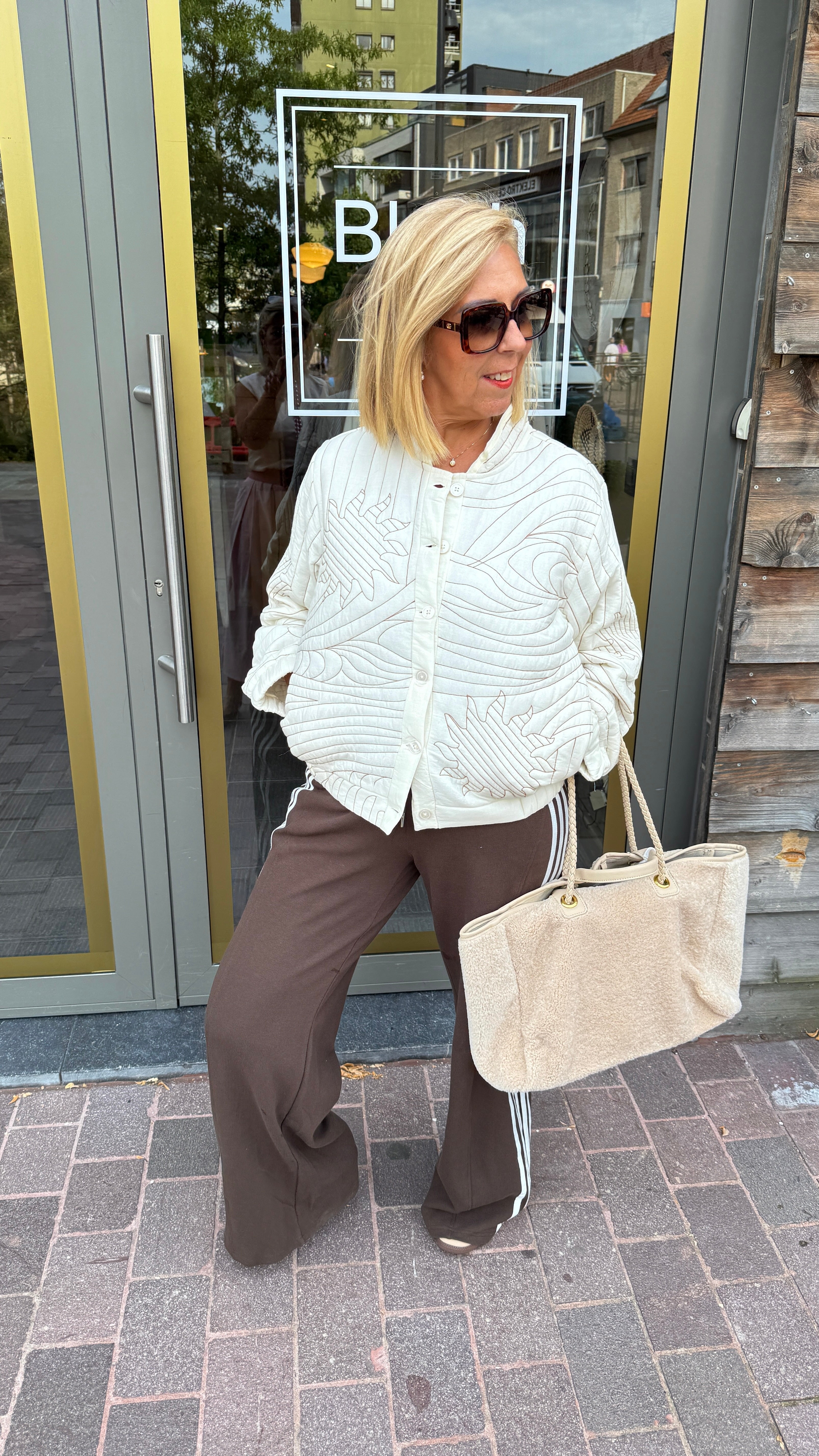 Doorstikte vest/ beige/ JUNE