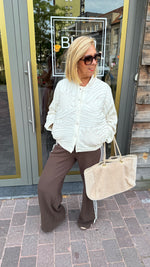 Afbeelding in Gallery-weergave laden, Doorstikte vest/ beige/ JUNE
