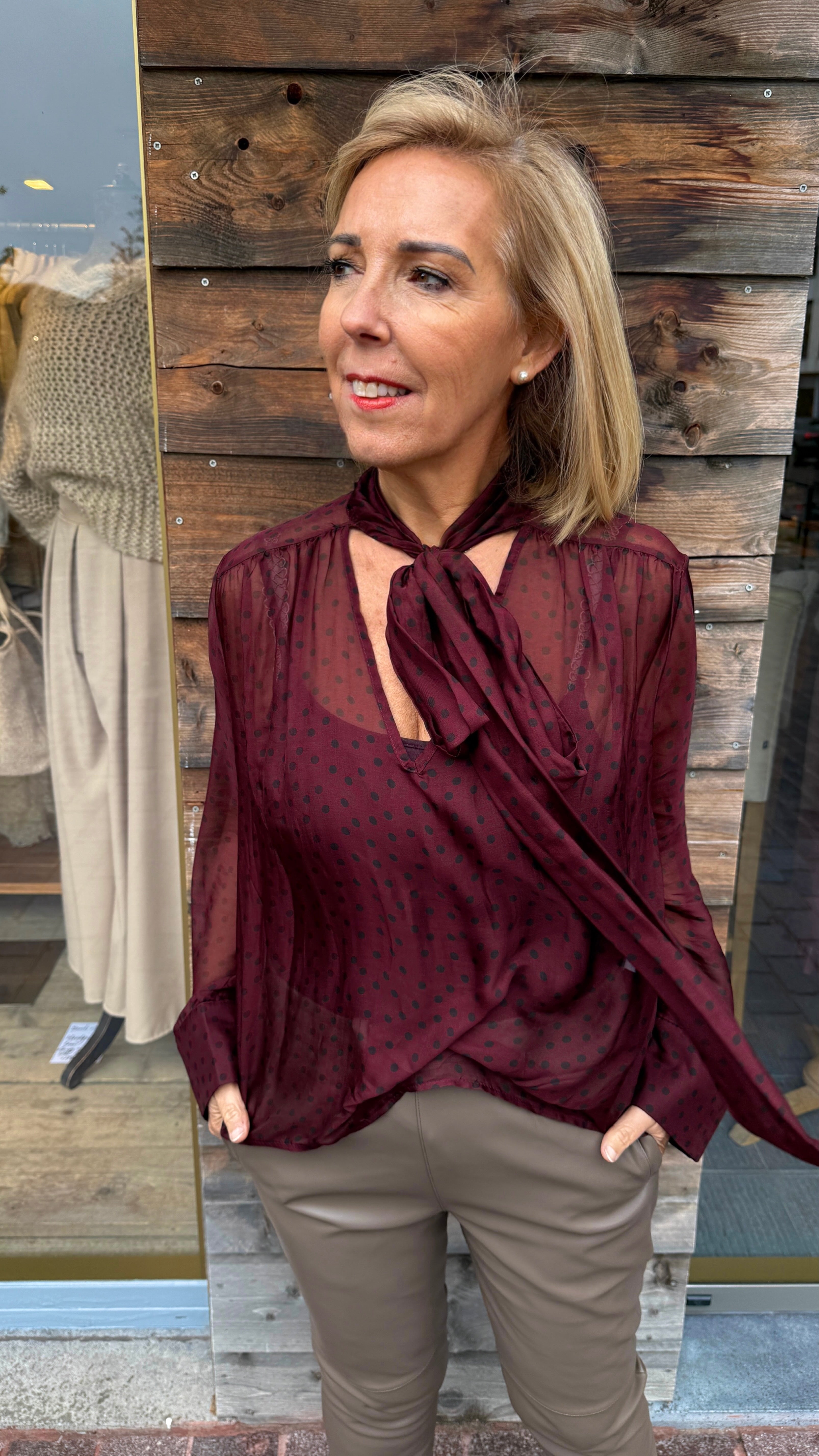 Blouse/ strik/ polkadot/JULIENNE