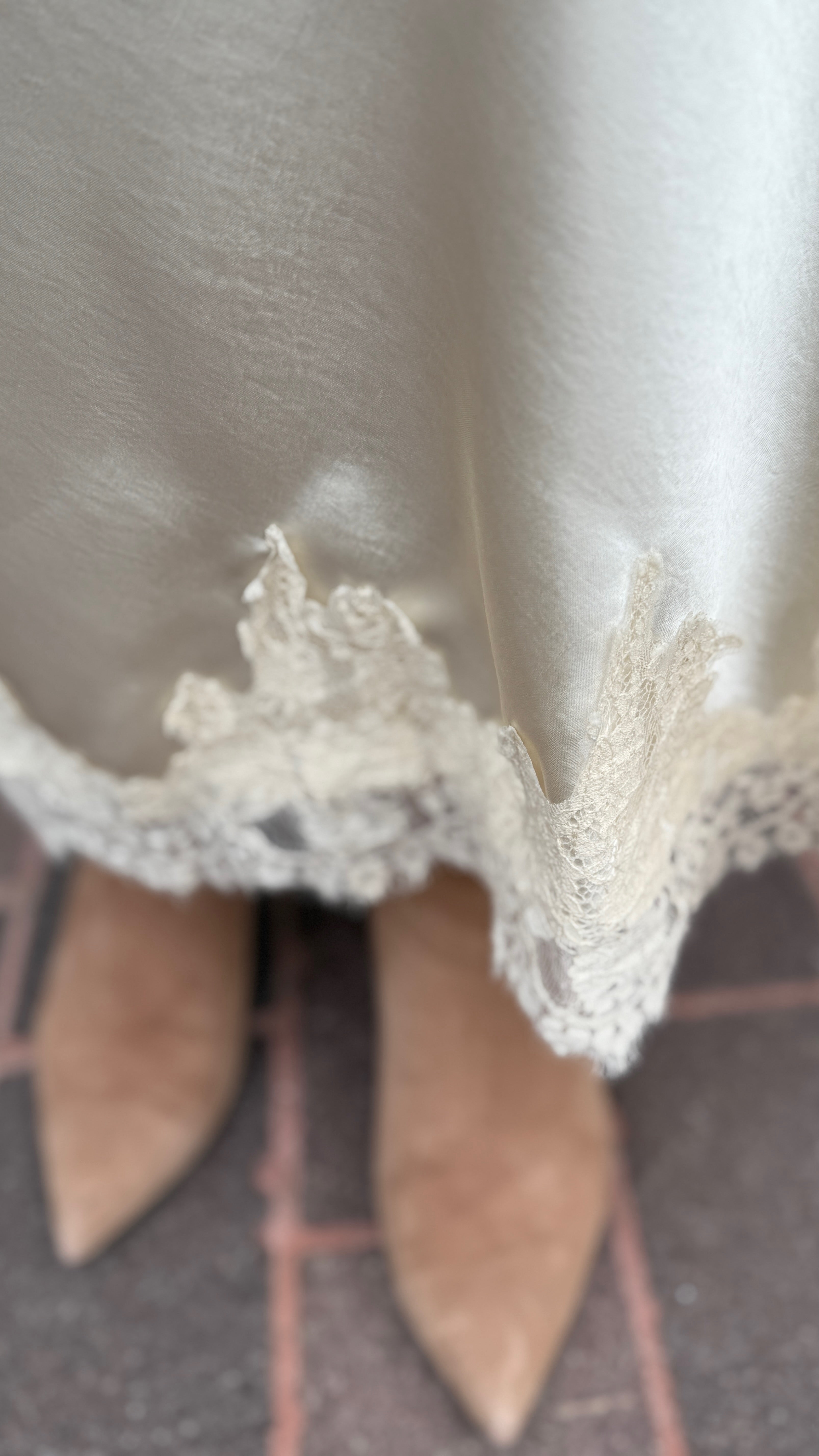 Satinlook rok met kant/ crème/ SUZETTE