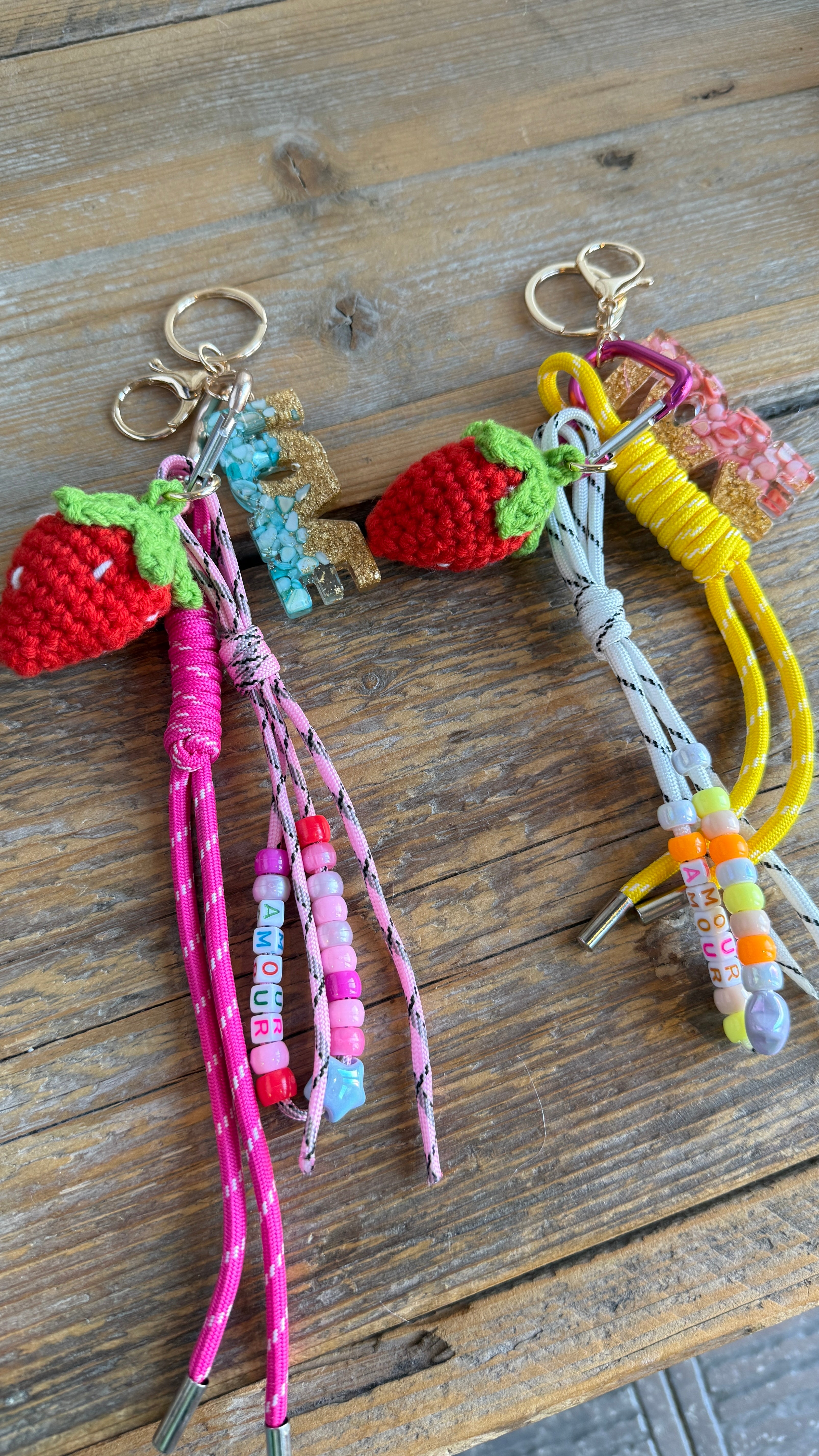 Bag charm/ aardbei crochet.