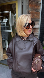 Afbeelding in Gallery-weergave laden, Lederlook jas/ TIFFANY
