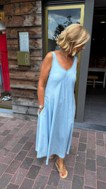 Afbeelding in Gallery-weergave laden, Jurk/ tencel/ jeanslook/AMY
