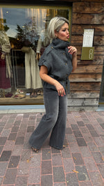 Afbeelding in Gallery-weergave laden, Gilet/ knit/ NOVA
