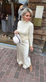 Afbeelding in Gallery-weergave laden, Satinlook rok met kant/ crème/ SUZETTE
