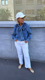 Afbeelding in Gallery-weergave laden, Blouse strik/ jeans/ GERMAINE

