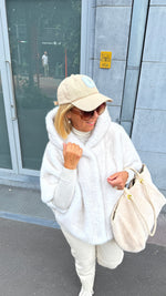 Afbeelding in Gallery-weergave laden, Vest/fake fur/ beige/MEI-Li
