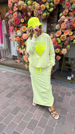 Afbeelding in Gallery-weergave laden, Sweater streep/ fluo geel/ hart
