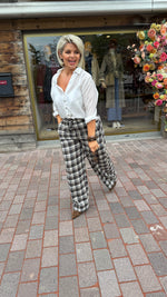 Afbeelding in Gallery-weergave laden, Hemd wit/ MILEY/ NEVER FULLY DRESSED
