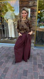 Afbeelding in Gallery-weergave laden, Broek/ brede pijp/ bordeaux /MILOU
