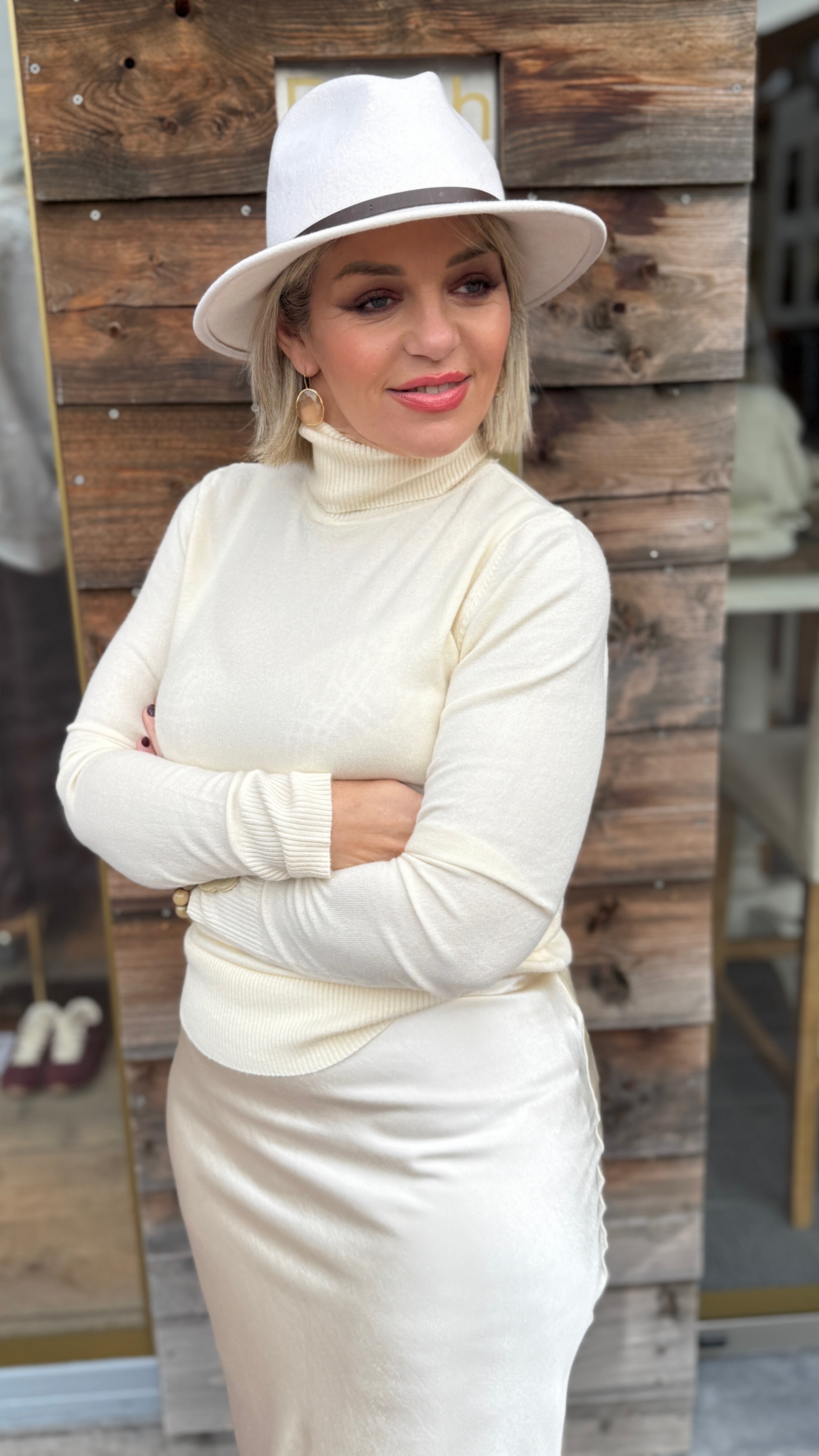 Satinlook rok met kant/ crème/ SUZETTE