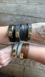 Afbeelding in Gallery-weergave laden, Armband/ leder/ MILA
