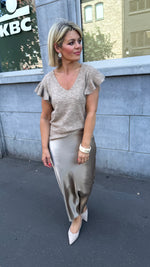 Afbeelding in Gallery-weergave laden, Blouse v-hals/ volant/ taupe/CHRISTY
