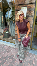 Afbeelding in Gallery-weergave laden, Lederlook top/ ALINE
