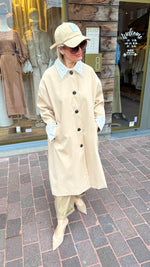 Afbeelding in Gallery-weergave laden, Trenchcoat met kant/KATRIEN
