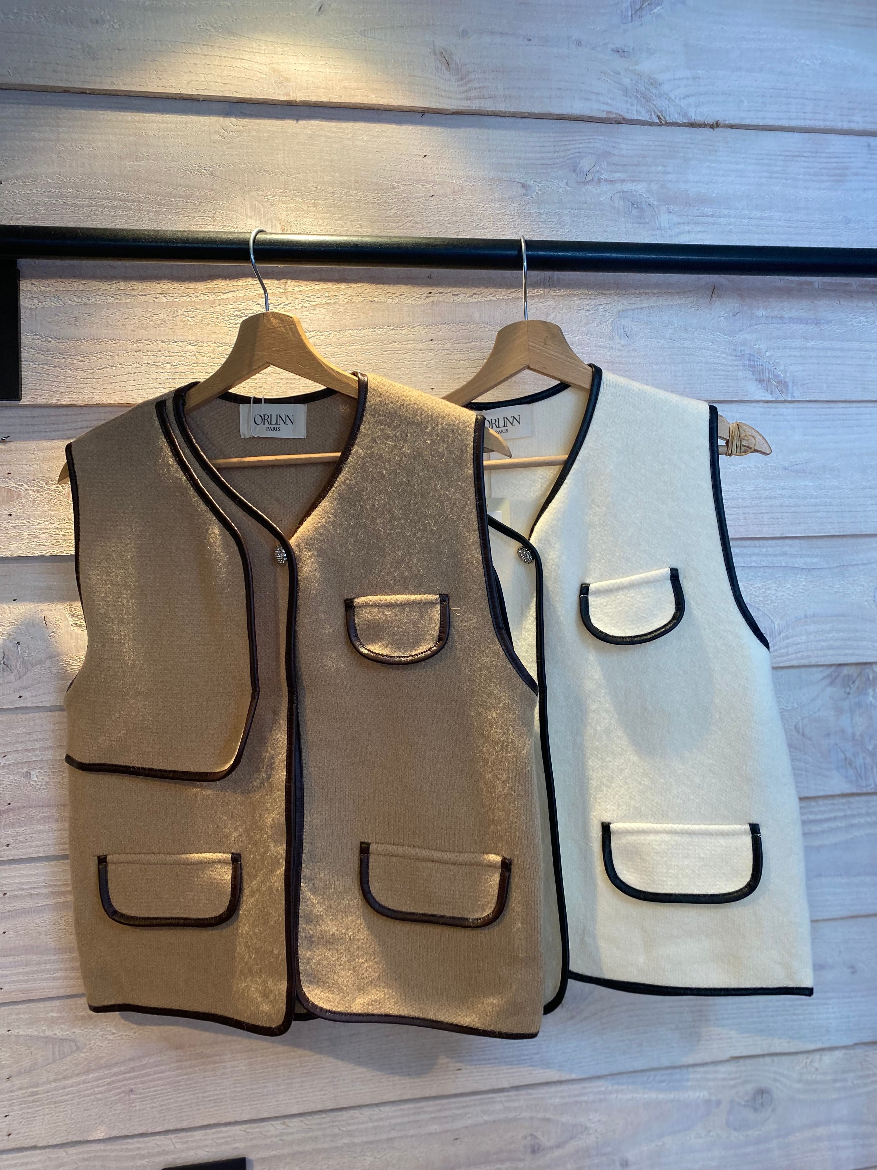 Gilet met lederlook biesje/ AMY