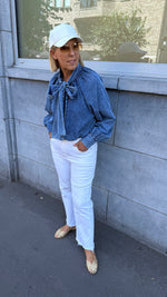 Afbeelding in Gallery-weergave laden, Blouse strik/ jeans/ GERMAINE
