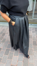 Afbeelding in Gallery-weergave laden, Rok/ leatherlook/ JACLYN
