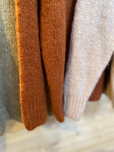 Knitted trui met v-hals/ NINE
