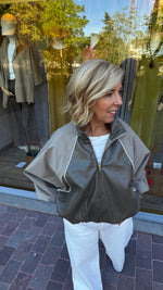 Afbeelding in Gallery-weergave laden, Jas/ bomber/ JARNE
