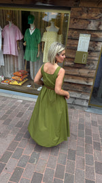 Afbeelding in Gallery-weergave laden, Jurk met riem/ groen/ JILL
