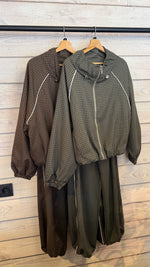 Afbeelding in Gallery-weergave laden, Jogging set: jas+ broek/ALINE
