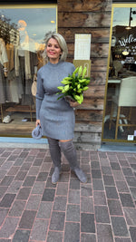 Afbeelding in Gallery-weergave laden, Knit dress/ silver/midi/NEVER FULLY DRESSED
