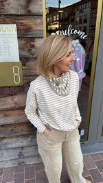 Afbeelding in Gallery-weergave laden, Sjaal/ streep/driehoek/ MILLE
